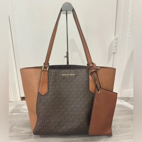 Michael Kors Elegant Brown and Tan Tote - Picture 2 of 11